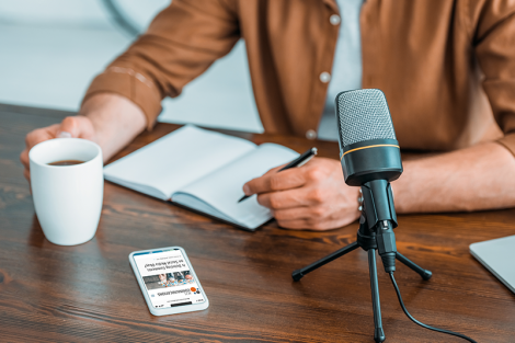 Why You Should Start a Podcast in 2020 & How to Do it – AE2S Communications